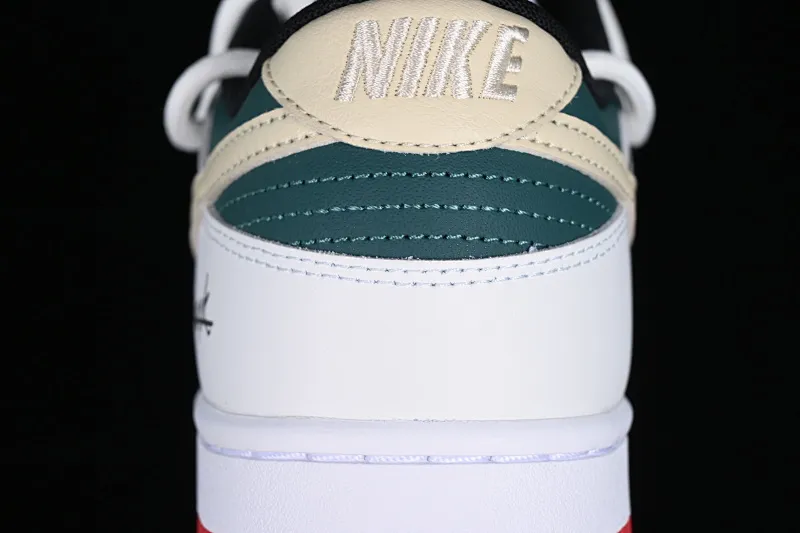 All Categories Nk SB Dunk Series Nk SB Dunk Low Low-top sneakers Nk Dunk Low Explore the limits Green, white and brown SB strappy low-top casual sneakers FD9762-061